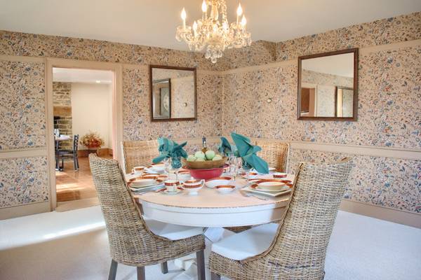 $578,000 / 4br - 3036ft2 - Spacious Home with a Grand Dine-in Kitchen with Stone Fireplace (Danville 17821)64010160079233124
