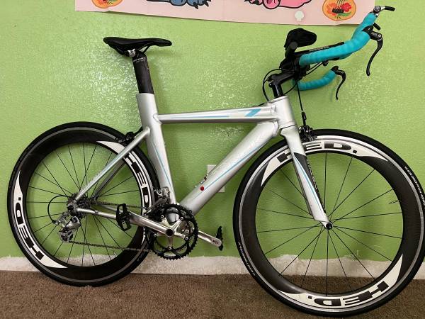 TREK EQUINOX E7 TRIATHLON TRIBIKE 1