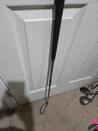 Womens top flite flawless golf chipper 1