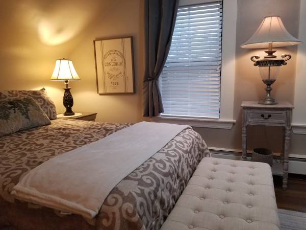 $650 SPACIOUS, PEACEFUL 1-BED, 1-BATH (oakland west)63826176794243122