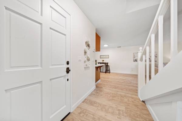 $3,945 / 3br - 1965ft2 - 3 Bd/2.5 bath, Balcony, Yard, Location!, Peaceful, Comforts++ (San Juan Bautista)64009499003010123
