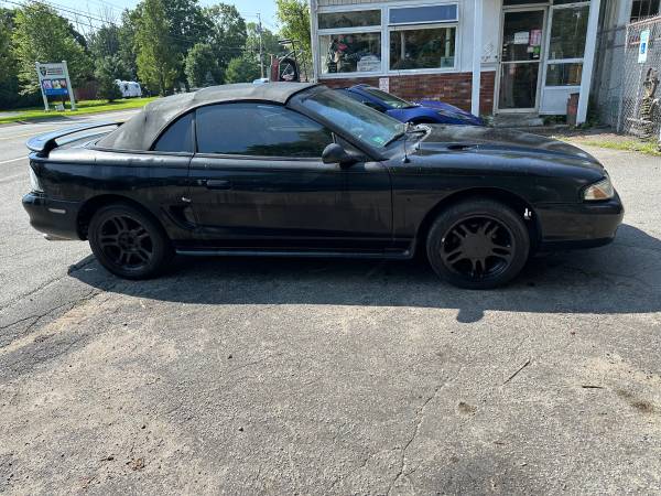 Ford mustang gt low miles - $2,500 (Middleboro)63623753896833121