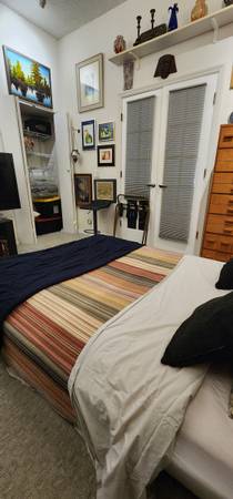 $1,200 / 2br - 350ft2 - Room for rent in  Aventura 5 star building (Aventura)63379639540481122