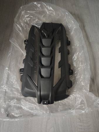 Corvette C8 2020-2024 NEW Engine Cover 1