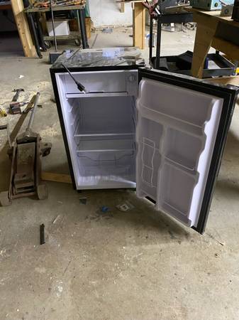 Small refrigerator 1