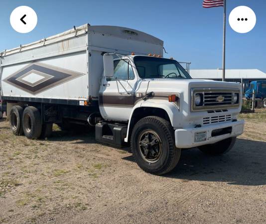 1982 Chevy C70 Grain Truck 1