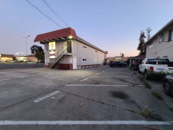 $1,000 / 350ft2 - Hayward Office/Retail Space for Lease (hayward / castro valley)64000588806786123