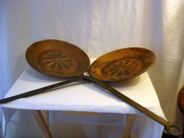Sartén de cobre antigua/vintage con mango largo - $50 (Woodinville)63471462654083120