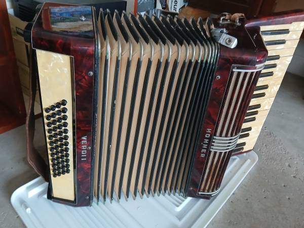 Honer verdi 1 accordion open to best offer 1