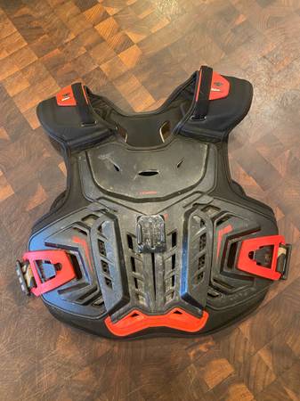 Leatt 2.5 Chest Protector 1