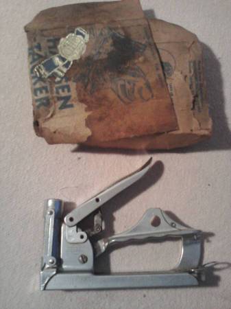 Stapler/Tacker 1