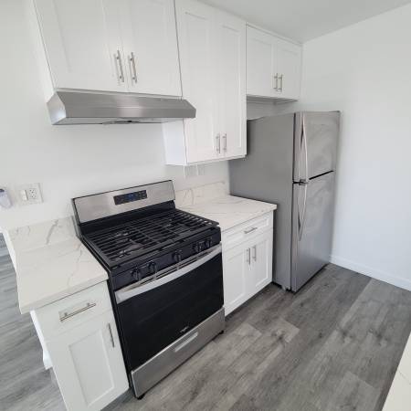 $1,895 / 1br - 600ft2 - Apartamento de 1 dormitorio (Windsor Hills, La Brea, Los Ángeles)63700939068161121