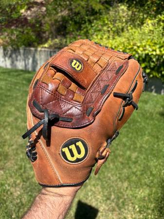 $120 WILSON Elite 13" Slowpitch Fastpitch Softball Baseball Glove Mitt - $30 (danville / san ramon)63440695498497124