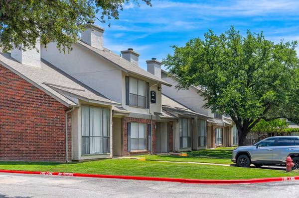 $1,010 / 1br - 534ft2 - Eat-in Kitchen, Washer/Dryer Hookup, Air Conditioning (1450 N Watson Rd, Grand Prairie, TX)63936221765634120