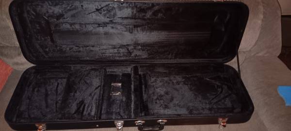 Funda de guitarra - $100 (Petaluma)63471456512385121
