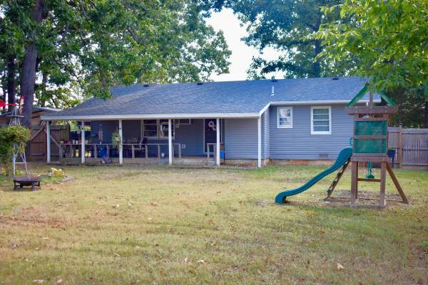 $190,000 / 3br - 1188ft2 - CHARMING 3BR/1.5BA HOME ON LARGE FENCED YARD LOT (SPARTA)63754856982273122