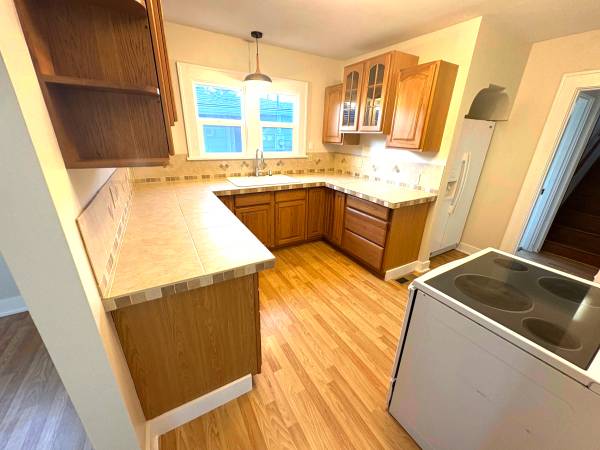 3 Bed / 1 Bath in downtown Newberg 1