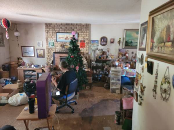 Yard sale photo