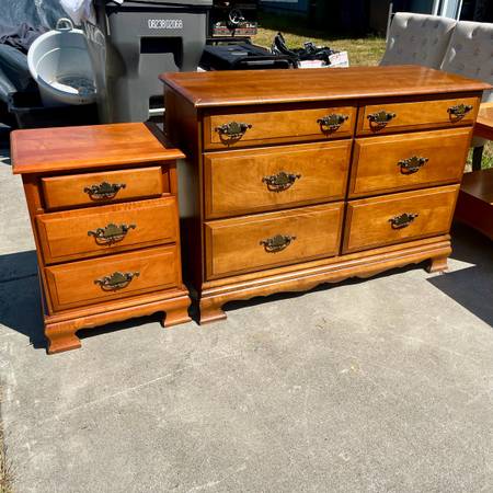 Vintage solid wood dresser & nightstand - furniture - by owner