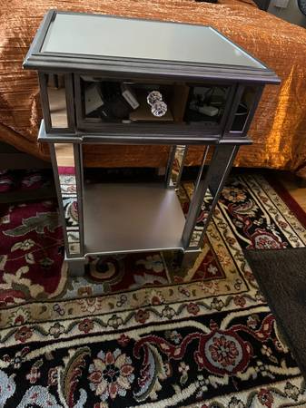 New Mirrored End Table 1