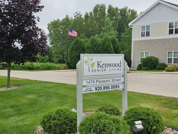 $1,000 / 2br - 957ft2 - Kenwood Senior Living (55+) 2-Bed Apartment For Rent FREE WATER & GAS (Ripon)63845967611009120