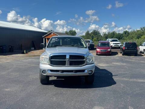 !!Vehículo del Sur!! 2008 Dodge RAM SLT Quad Cab 5.7L V8 Hemi - $8.995 (North Rose, NY)63471591128833121