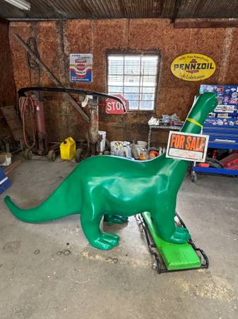 Sinclair dinosaur 1