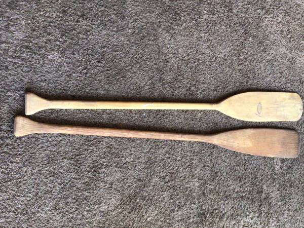 2 Canoe Paddles 1