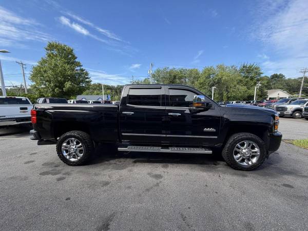 2017 Chevrolet Silverado 2500HD - Photo 6
