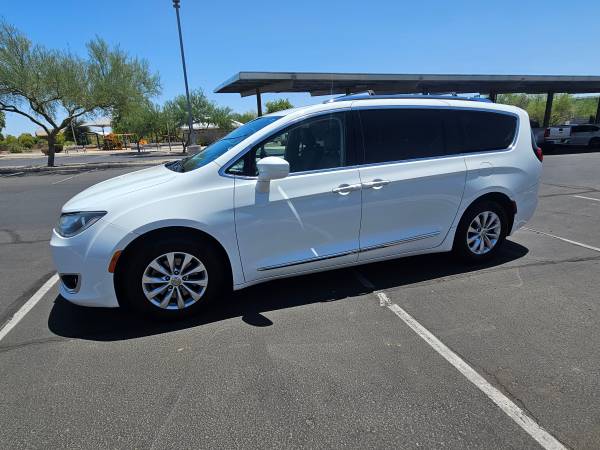 2018 Chrysler Pacifica 1