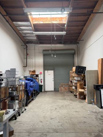 Shared Office/ Creative Workspace Carpinteria, $1900, all utilities in 1