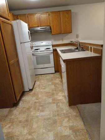 $2,060 / 1br - 700ft2 - QUIET and COZY. Close to GREEN LAKE... (Phinney Ridge/Greenwood)63852483150339124