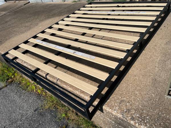 Queen platform bed 1