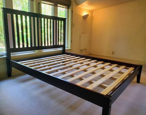 Bed Frame Solid Wood Queen Size 1