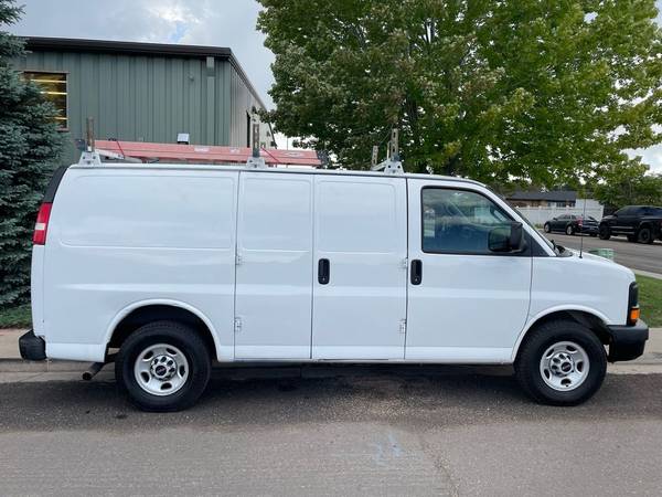 2016 GMC Savana 2500 Work - Photo 6