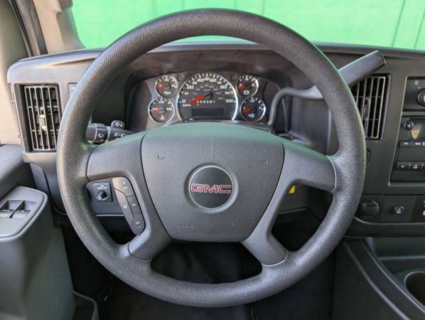2018 GMC Savana 3500 Extended - Photo 15