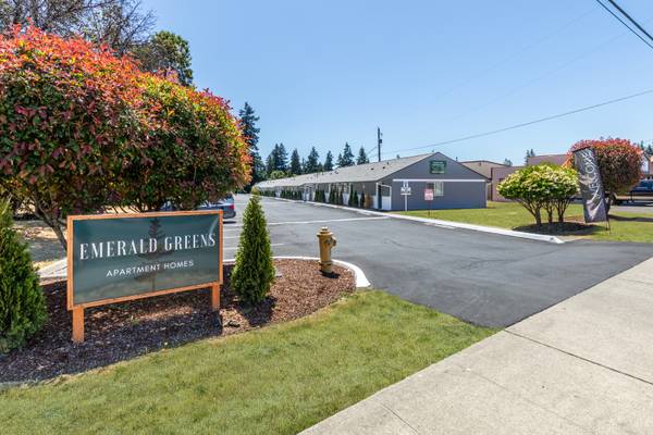 $1,295 / 1br - Your New Home Awaits at Emerald Greens - 1 Bedroom Available Now! (Lacey)63874306062595120