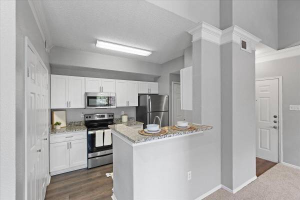 $1,680 / 2br - 1177ft2 - Garden Tubs, Dog Park, Coffee & Tea Bar, Media Room63796375313409123