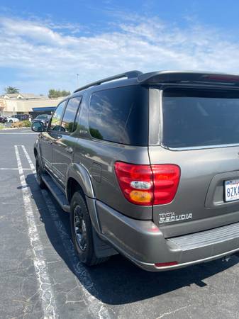 2003 Toyota Sequoia Limited 2WD - $3,900 (BURBANK)63623776583553123
