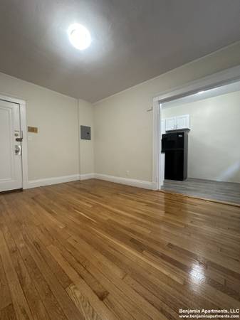 $2,545 / 1br - **SIN COMISIÓN** Fenway 1 habitación en Park Dr, calefacción y agua caliente incluidas. Disponible AHORA. (Fenway)63839292636035124