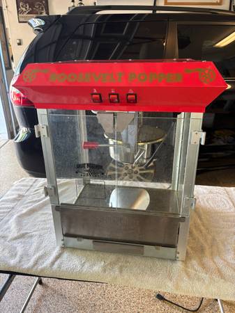 Popcorn Machine 1