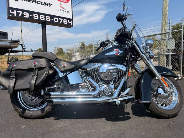 2017 Harley-Davidson Softail Heritage (CLEAN!) 1