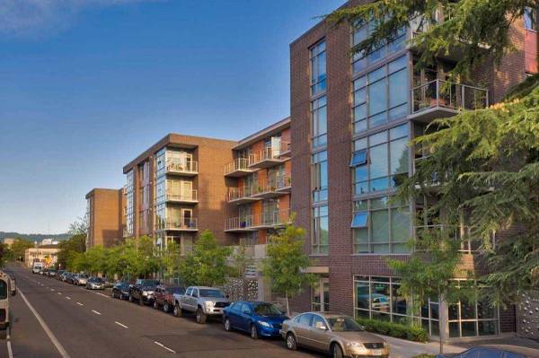 $3,150 / 2br - 1392ft2 - Llamando a todos los chefs caseros, hornos de gas esperan. (Belmont)63831465372931121