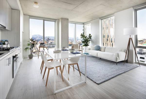 $2,105 / 1br - 788ft2 - Moderno de 1 dormitorio listo para la aventura: aire fresco directo y vistas al río (Central Industrial East Side)63841707593857122