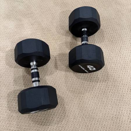 Like new PAIR of hex 40-pound Fitness Gear dumbb 1