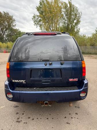 2005 GMC Envoy XL - Photo 4