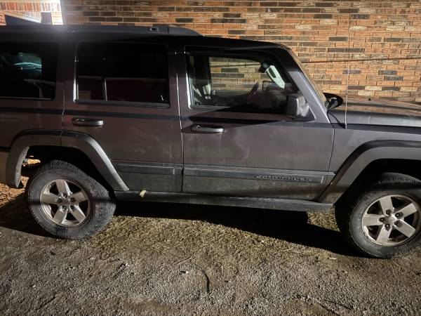 08 jeep comander 1