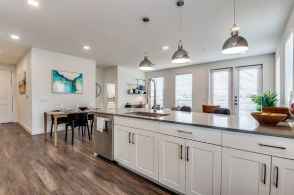 $1,850 / 2br - 1217ft2 - Indulge in the Ultimate in Luxury Living + up to 4 WEEKS FREE! (AUBREY/LITTLE ELM)63796350711937123