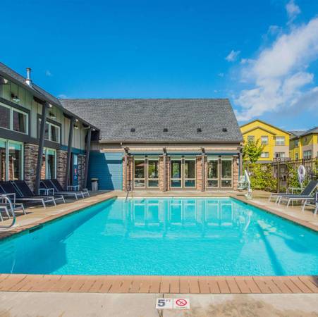 $2,794 / 3br - 1565ft2 - Captivating 3 BR/2.5 BA with Fireplace, Pet-Friendly Community (Happy Valley, OR)63672671050753124