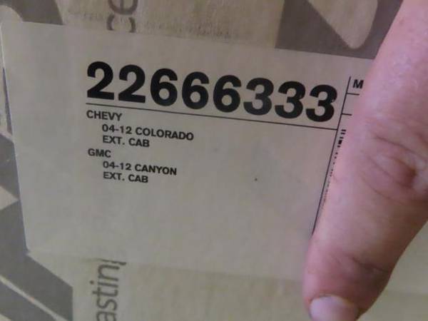 *NEW* 3" LUND Round Stainless Nerf Bar Chevy Colorado GMC Canyon 1